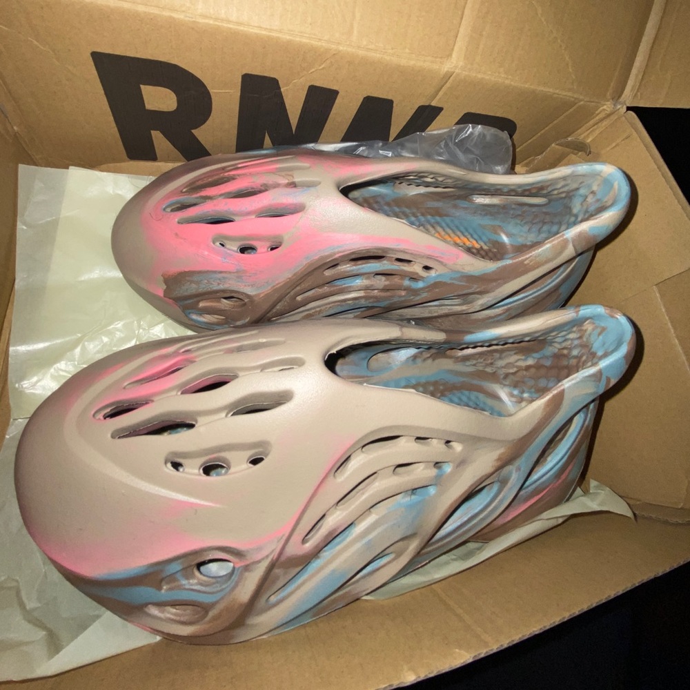 Yezzy Foam runner